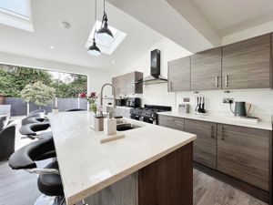 Kitchen- click for photo gallery